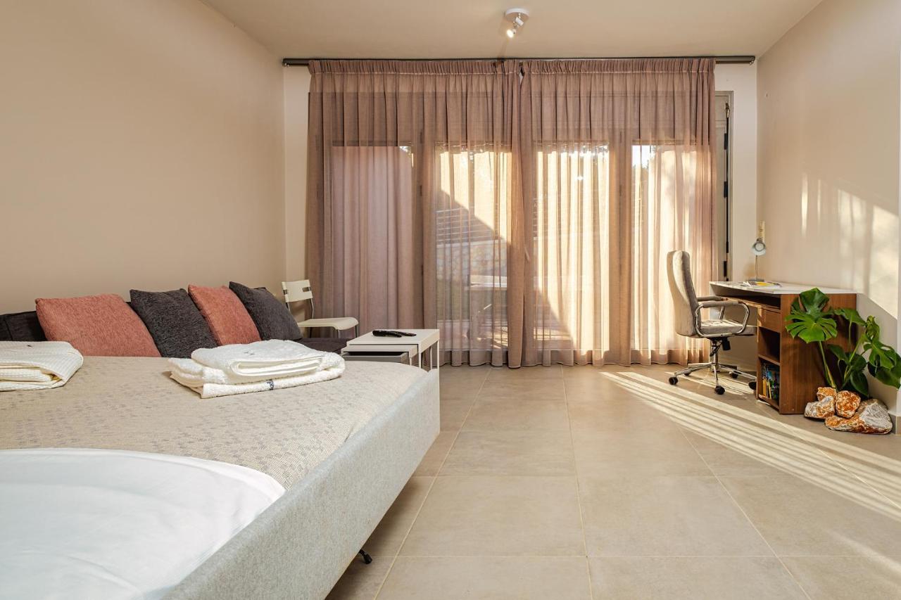 Cypress Village - Lux Villa 5' From Beach Daratsos Esterno foto